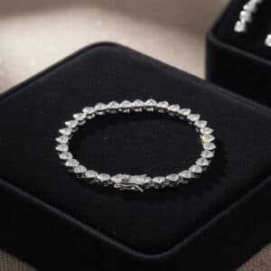 Women's Heart-shaped Couple Bracelet - Elegant Tennis Chain Design Perfect for Coupleso